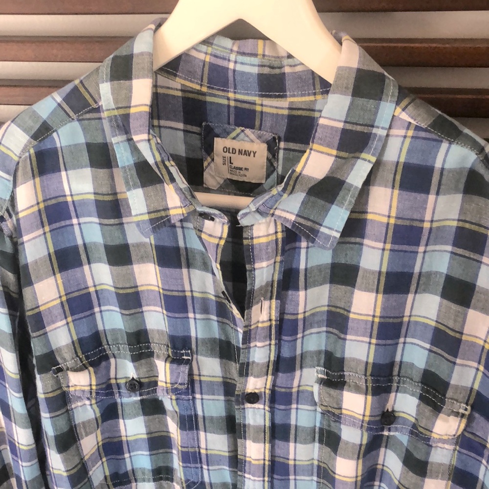 Old Navy plaid long-sleeve flannel